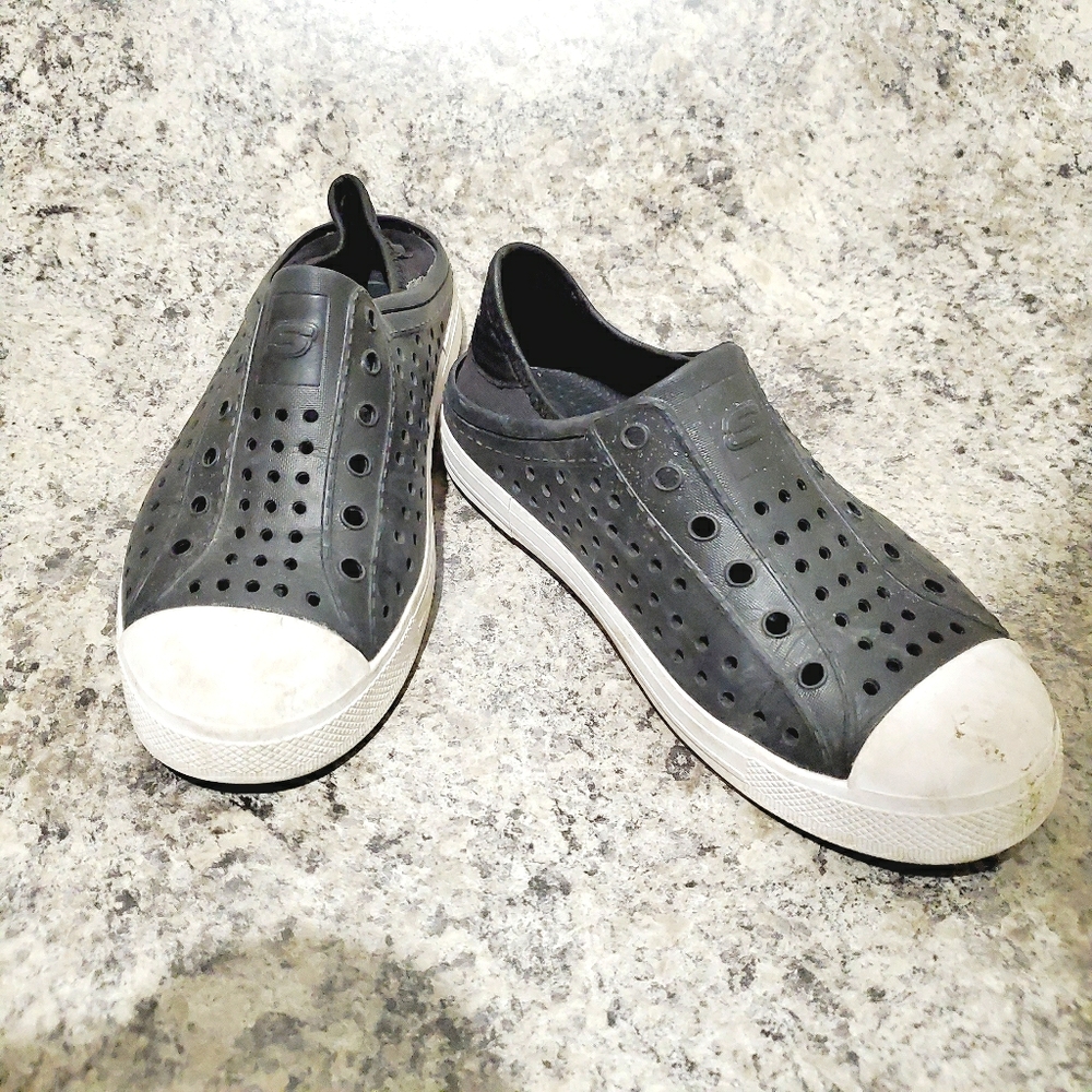 Skechers Sandals Kids Size 4